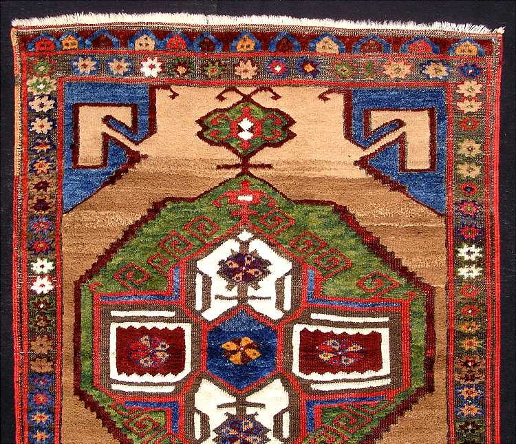 Turkish Rugs: Karapinar Rug Single medallion composition from Ed Krayer 