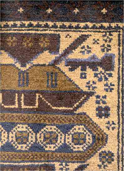 V999000331s.jpg (40477 bytes)