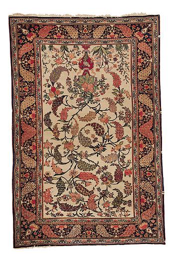 Antique Rugs/Persian Rugs:Kashan Rugs: Kashan Rug c. 1920 Sotheby's lot 18 